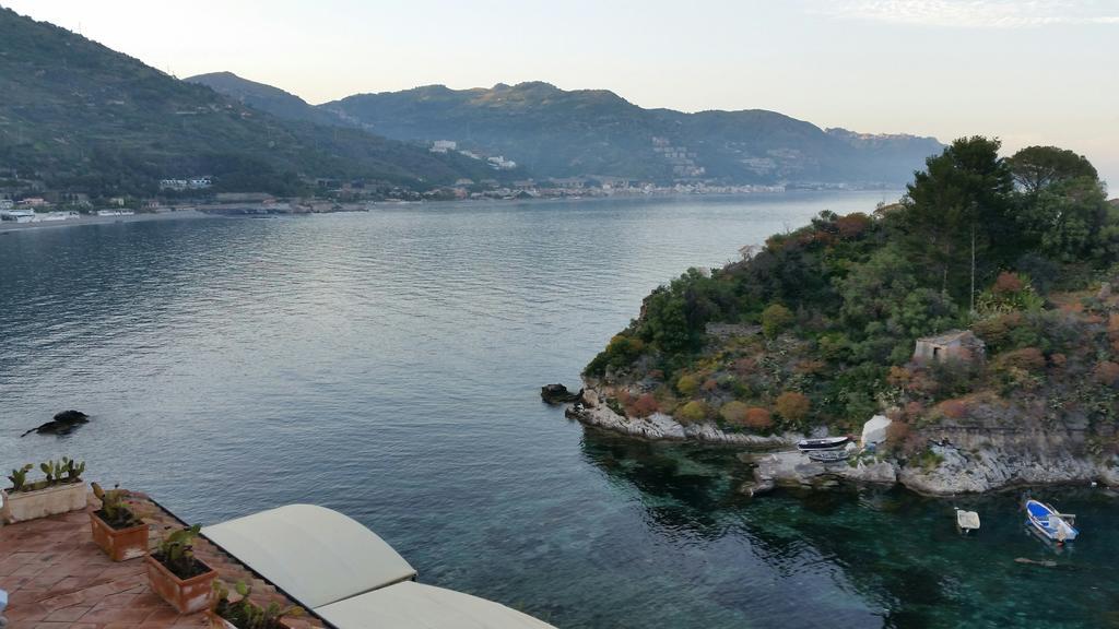 Casa Del Vento Bed and Breakfast Roccalumera Εξωτερικό φωτογραφία