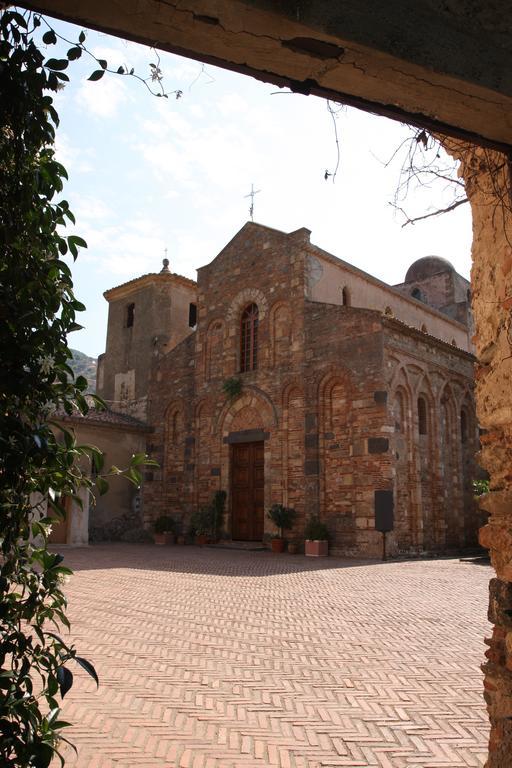 Casa Del Vento Bed and Breakfast Roccalumera Εξωτερικό φωτογραφία