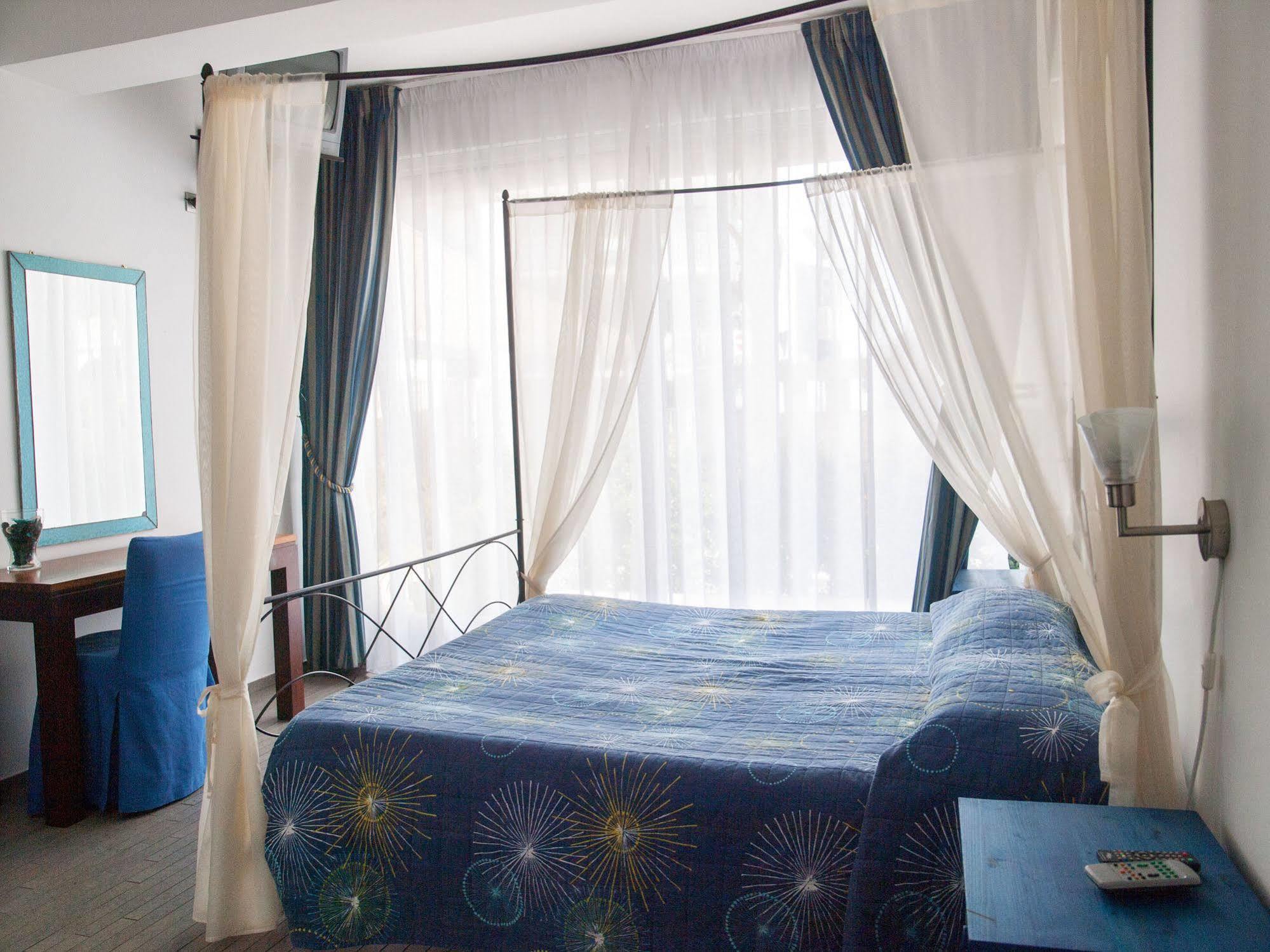 Casa Del Vento Bed and Breakfast Roccalumera Εξωτερικό φωτογραφία