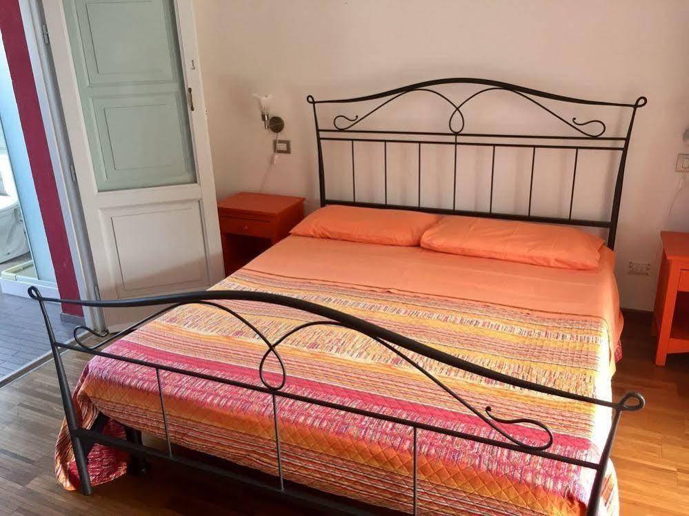 Casa Del Vento Bed and Breakfast Roccalumera Εξωτερικό φωτογραφία